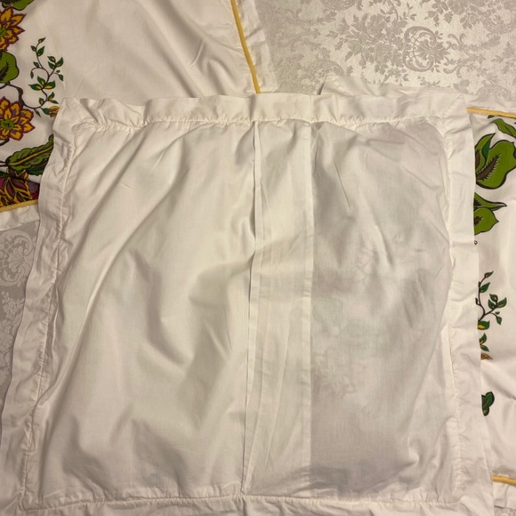 Euro shams set of 3 with embroidered lumbar cover - Picture 6 of 9